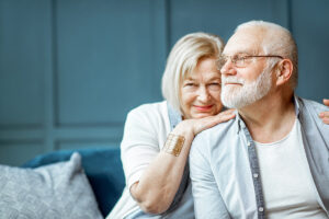 Horizons at Scales Plaza senior couple