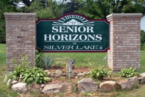 Senior Horizons at Scales Plaza sign